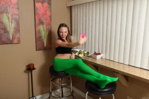 aubrey-star-greens-61876430_als_greens_aubrey_st